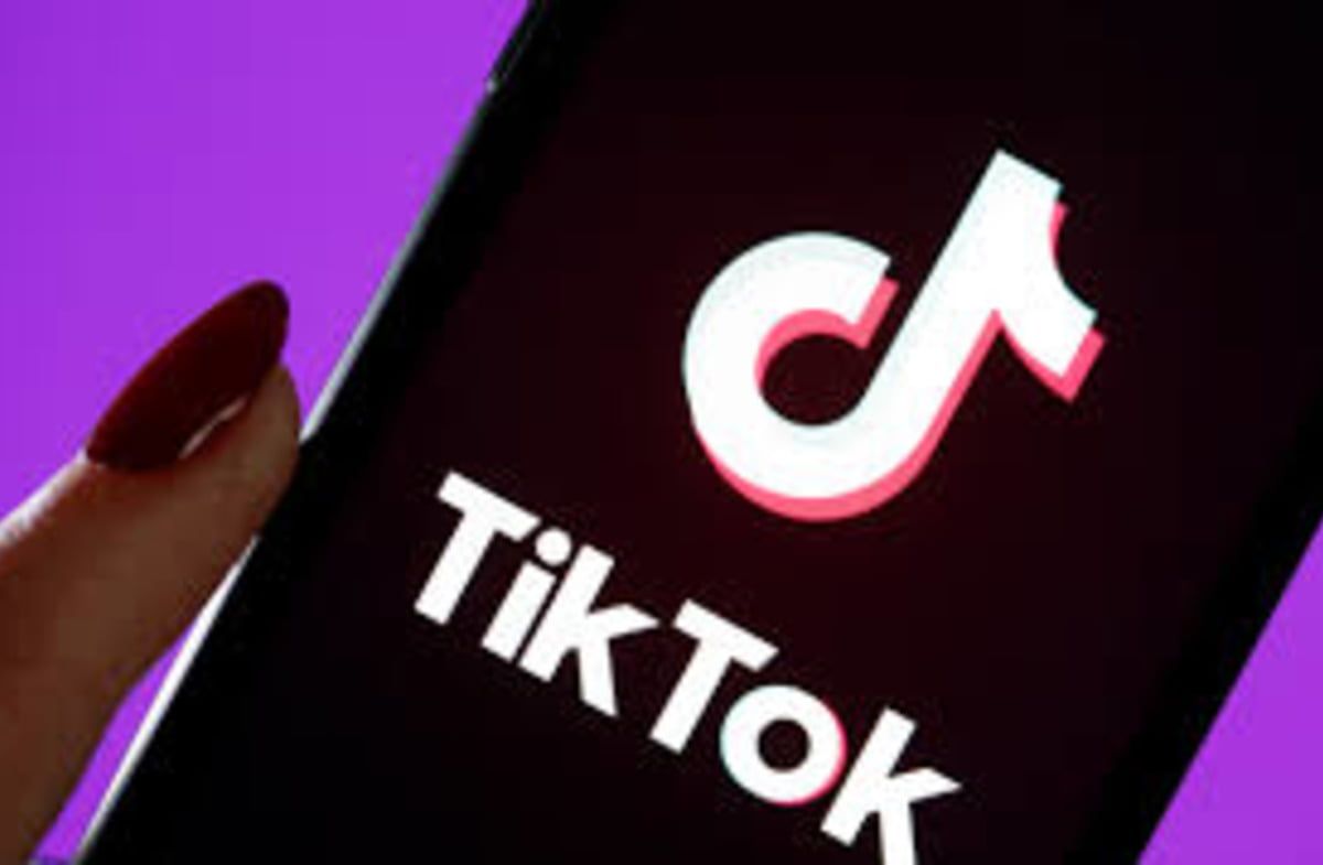 How to change the thumbnail of a Tiktok video?