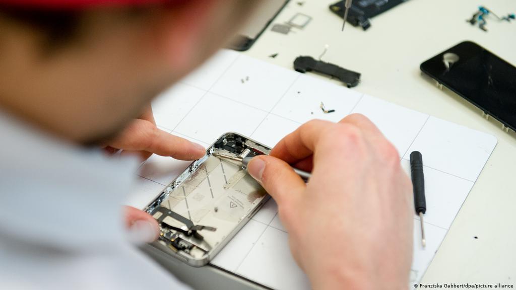 France will label electronic devices with a repairability score