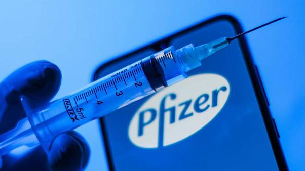 The UK becomes the first country in the world to authorize the COVID-19 vaccine of Pfizer