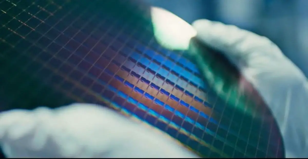Intel announces increased wafer production capacity to 10nm