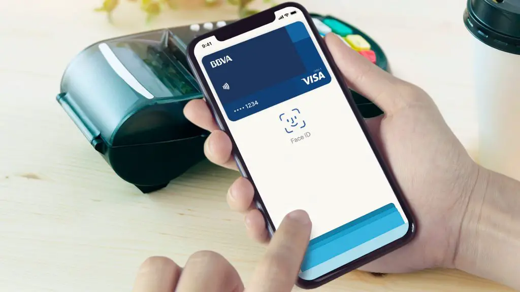 How to change the default Apple Pay card