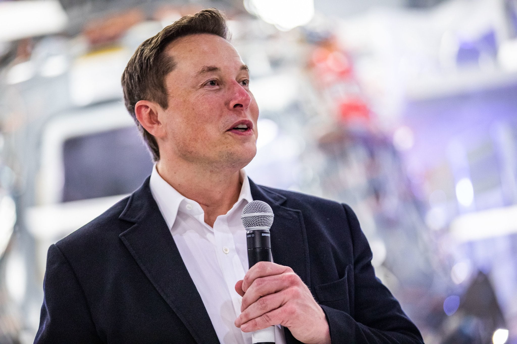 Elon Musk says: "Stop wasting time on PowerPoint" at WSJ CEO Summit