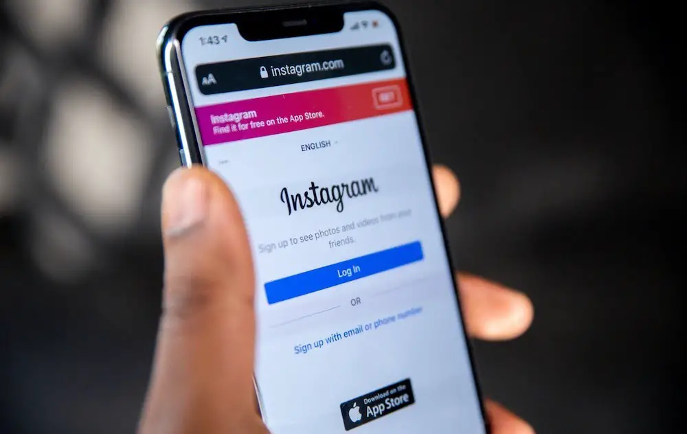 How to report fake news on Instagram?