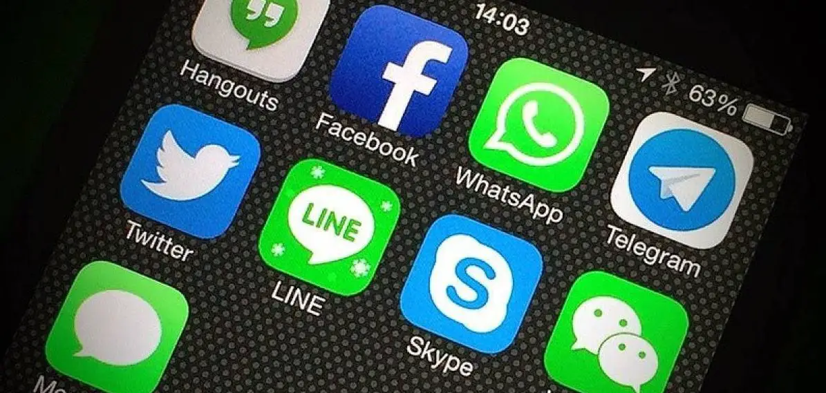 WhatsApp vs iMessage 5 differences between both instant messaging applications
