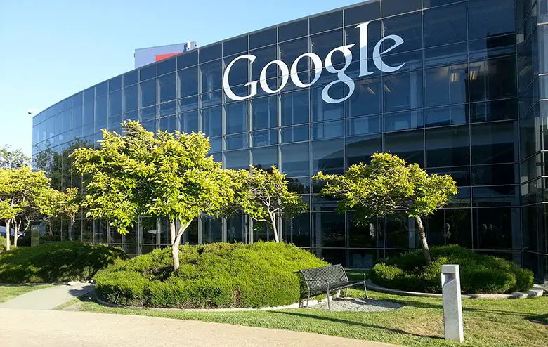 Google will fund $1M to the projects that combat misinformation about COVID-19 vaccine