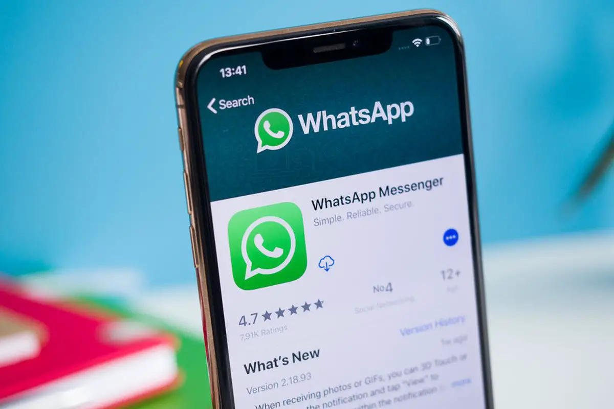 How to mute a Whatsapp video before sending it?