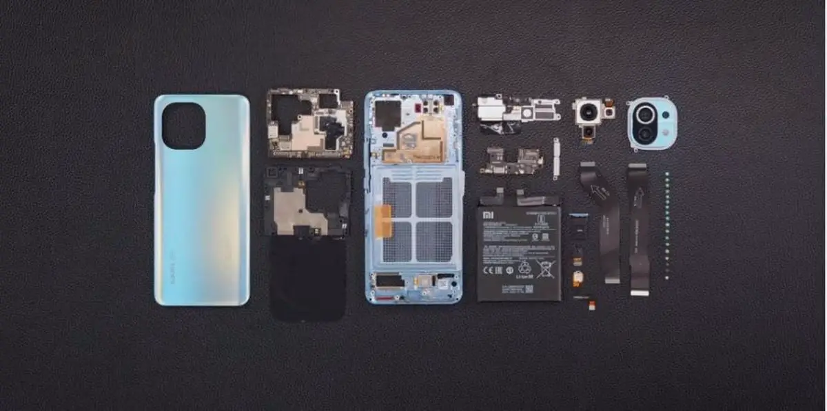 Xiaomi disassembles the Mi 11 so you can see what it's like inside