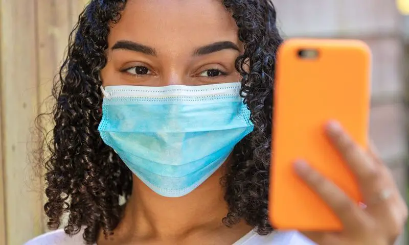 iPhone can finally be unlocked with a face mask on