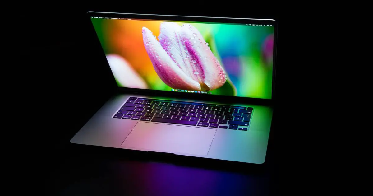 Apple MacBook Pro will have a new design with squared-off sides in 2021