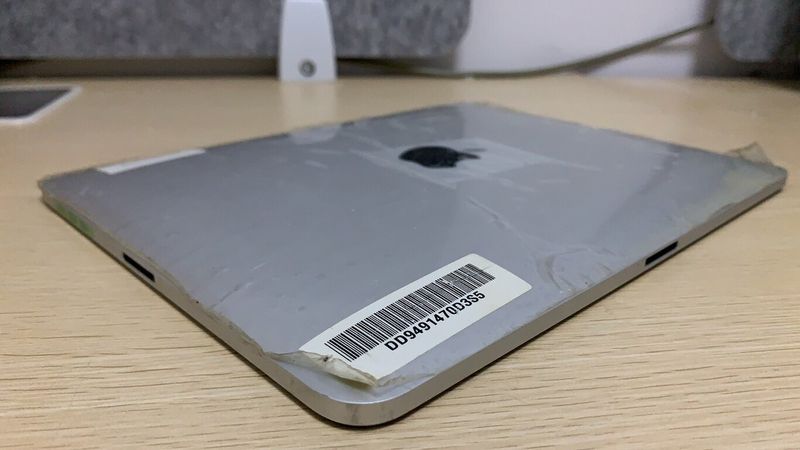 A prototype of the original iPad shows how Apple considered a dual connector for horizontal use