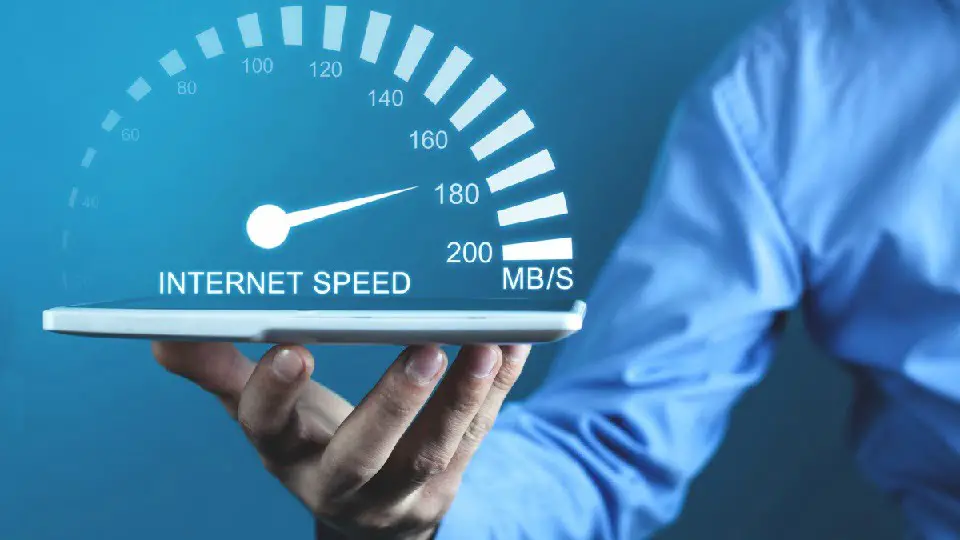 How to show internet speed on Windows 10 Taskbar?