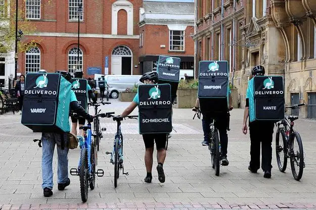 Deliveroo cuts IPO but its shares has already plummeted by more than %30