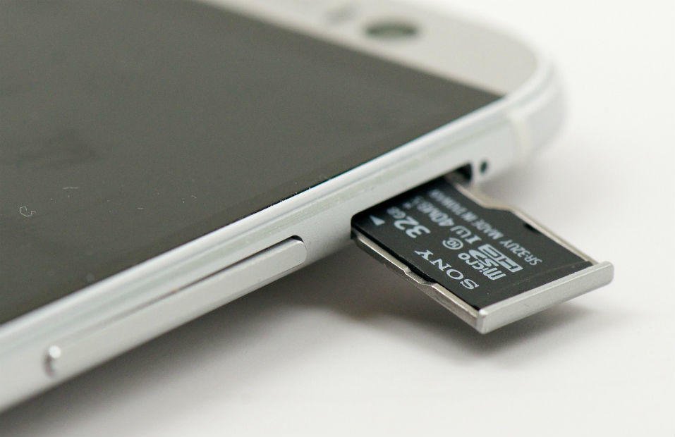 How to learn what size microSD does a smartphone accept?