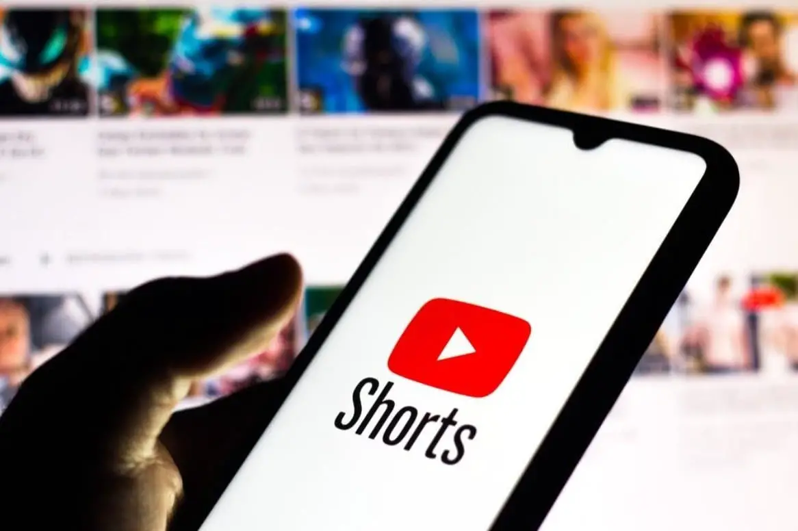 Google is showing YouTube Shorts videos on Google Discover • TechBriefly