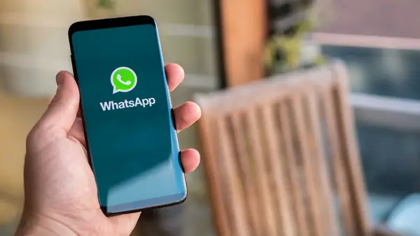 This security flaw in WhatsApp allows anyone to block your account