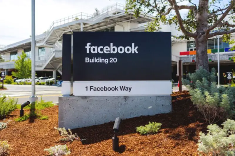Facebook doubles profits to 9,497 million dollars