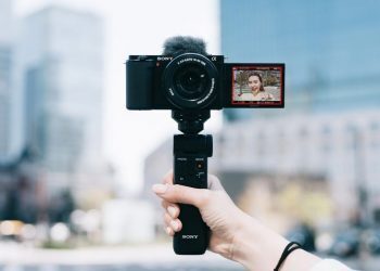 Sony introduces the ZV-E10, its new camera for vlogging is perfect for content creators