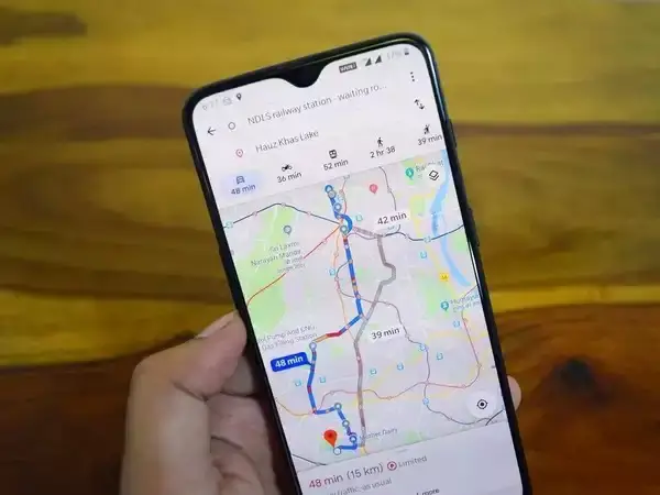 How to track a smartphone with Google Maps?
