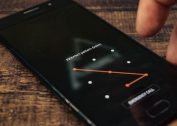 How to unlock a smartphone if you forgot the pattern?