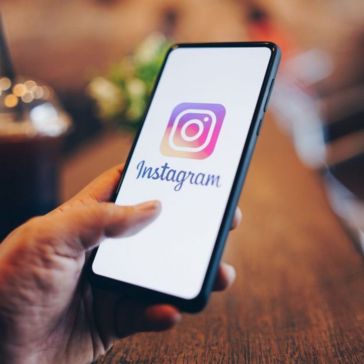 How to find your friends and contacts on Instagram?