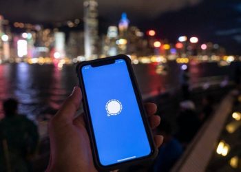 How to lock Signal chats with your fingerprint?