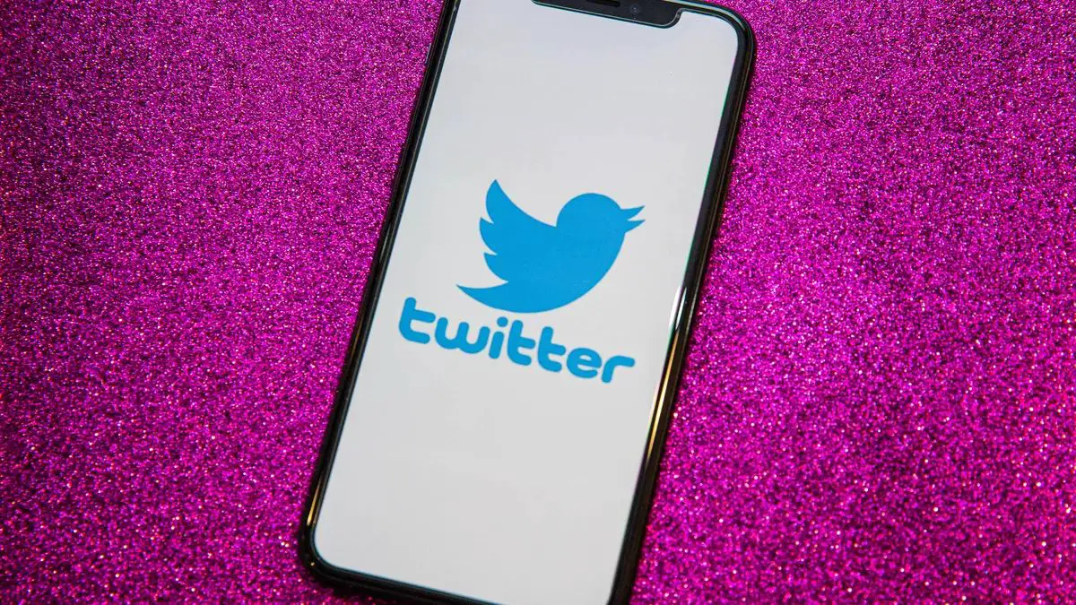Twitter for iOS now allows Apple accounts to be used for login