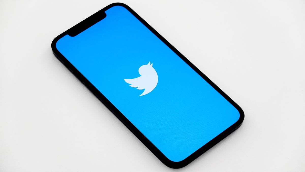 Twitter may block access to tweets if you are not logged in