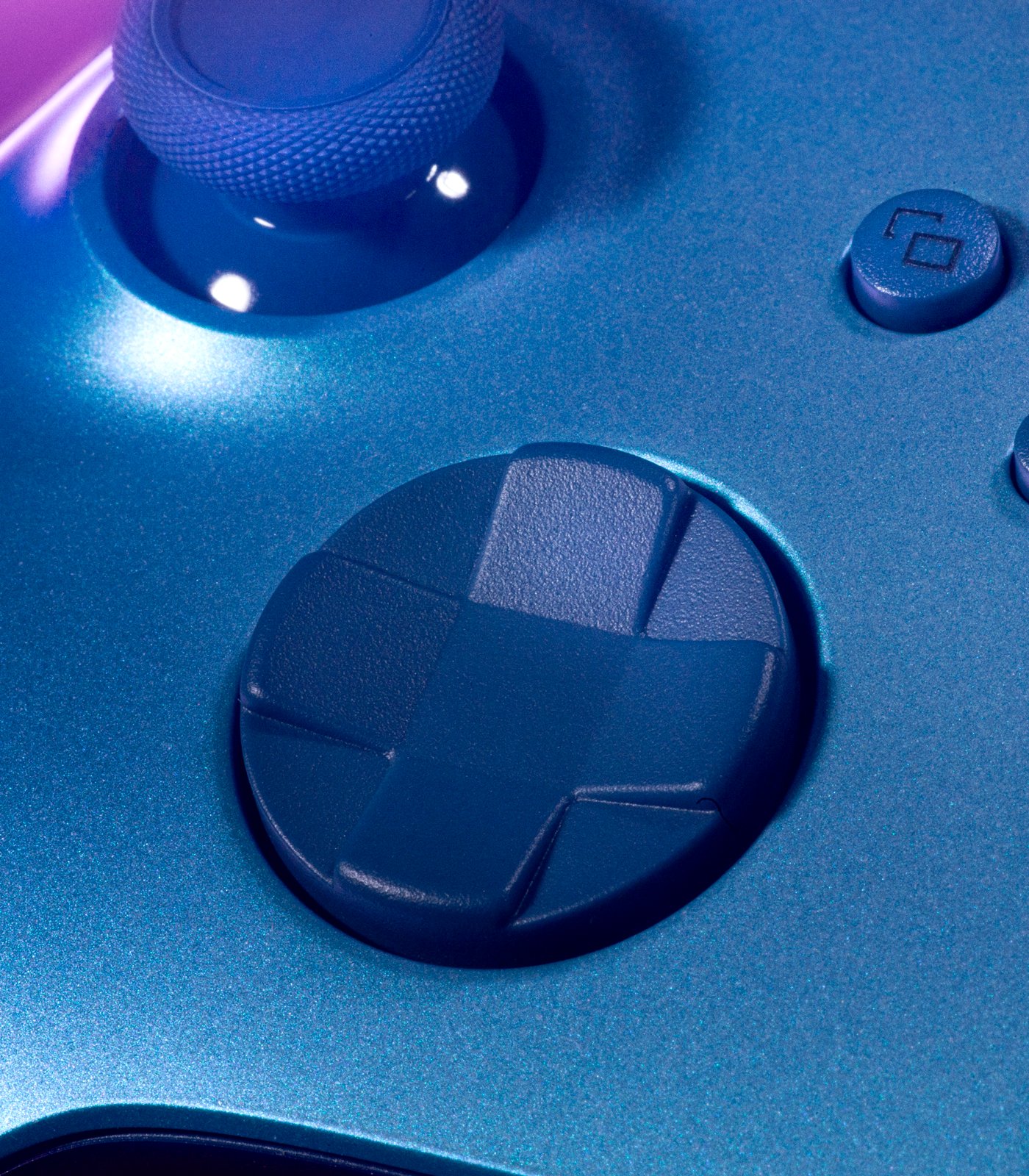 This Aqua Shift Special Edition blue Xbox controller look gorgeous