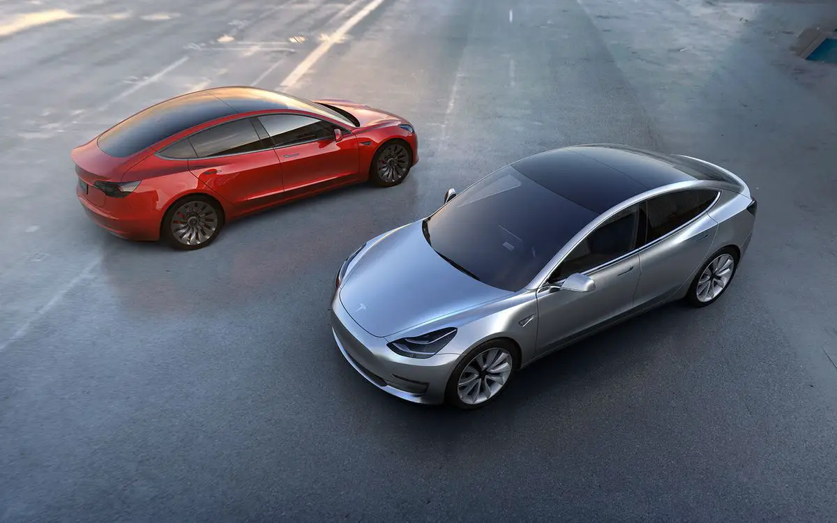 Tesla is activating its "Full Self-Driving" autonomous driving