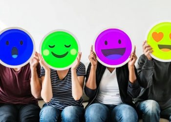 How to change the color of WhatsApp emojis?