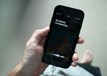 Siri privacy lawsuit vs Apple: Should voice assistants know your personal business?