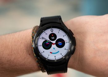How to take a screenshot on a Samsung Galaxy Watch 4?