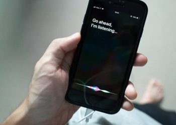 How to change Siri settings on iPhone?