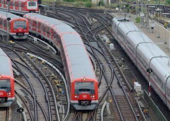 The world's first automated train presented in Germany