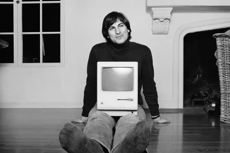 Apple releases touching video to Steve Jobs on the 10th anniversary of his death
