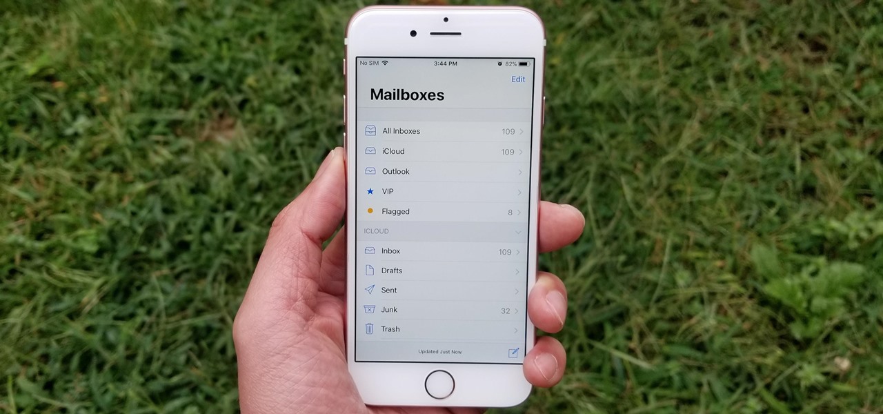 How to create a disposable email address on iOS 15 using Hide My Email?
