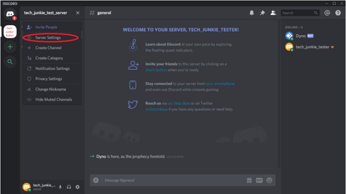 How to add, manage and delete roles in Discord?