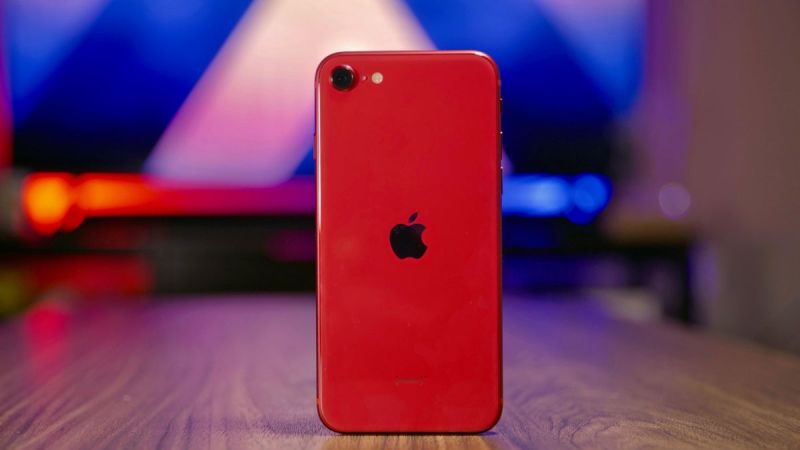 Apple to release new bigger iPhone SE in 2023 