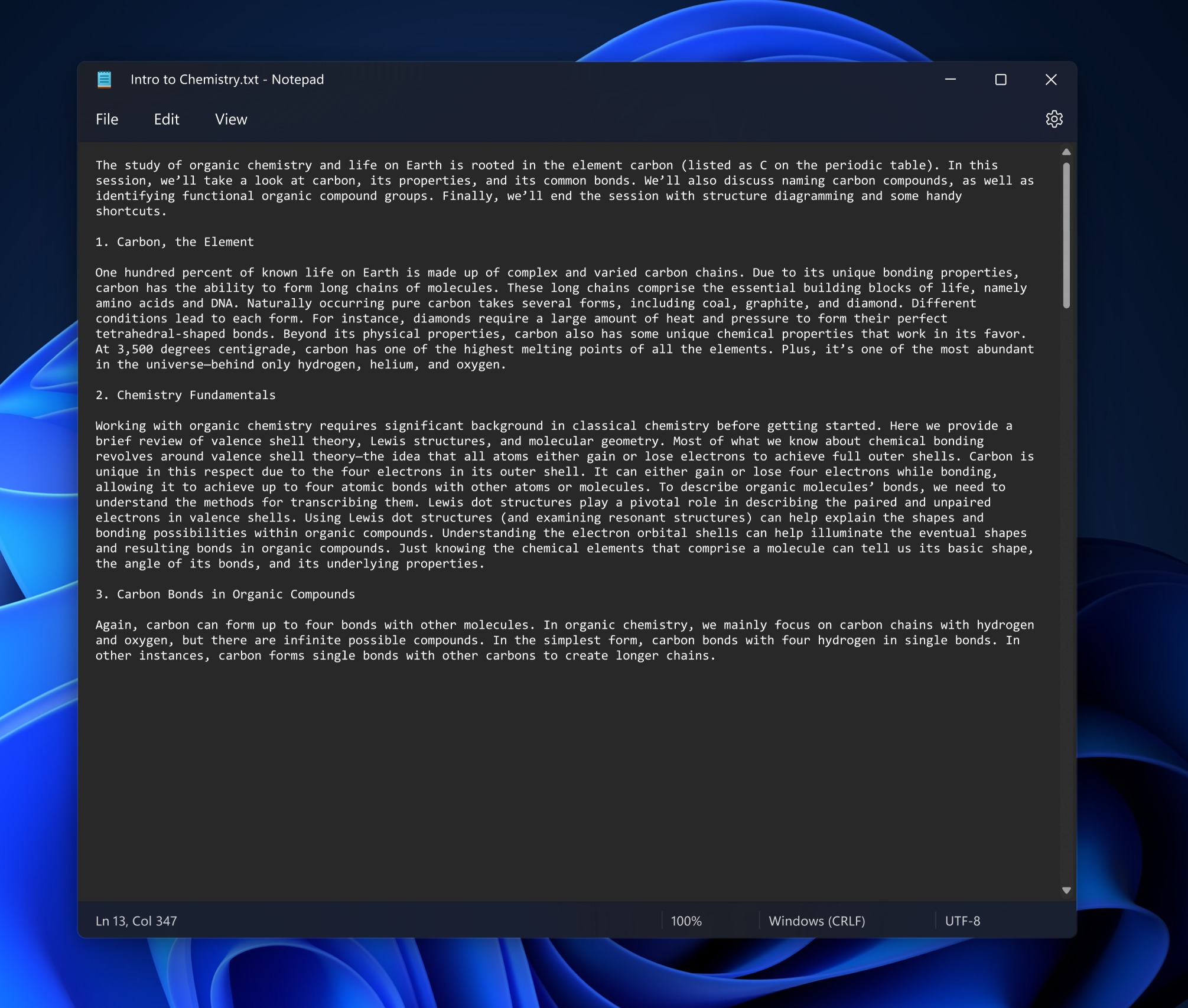 Microsoft aktualizuje Notatnik z trybem ciemnym dla niejawnych testerów systemu Windows 11