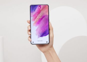 Samsung Galaxy S21 FE: Bigger and cheaper