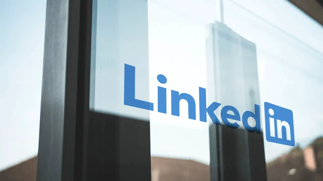 LinkedIn launches a new campaign based on evolving professional scene