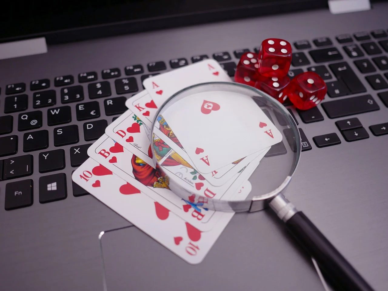 What makes online casinos so popular?