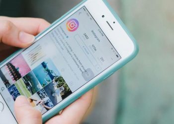 How to switch to chronological feed on Instagram?