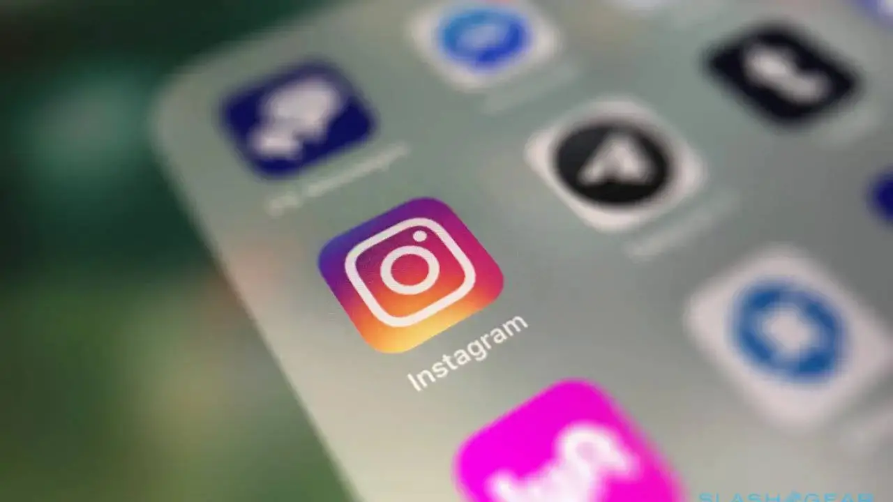 Instagram fullscreen main feed feature is in the works