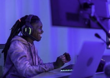 Zoom will let users directly live stream meetings on Twitch