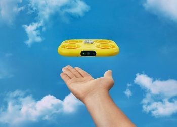 Snapchat Pixy drone follows you around and takes selfies