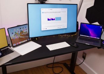 Universal Control vs Sidecar: What are the differences?