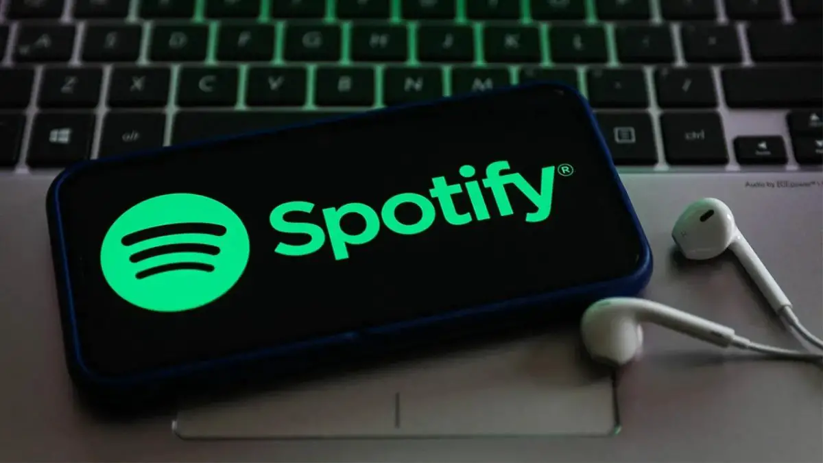 Błąd Spotify powoduje, że pasek Now Playing znika na Androidzie