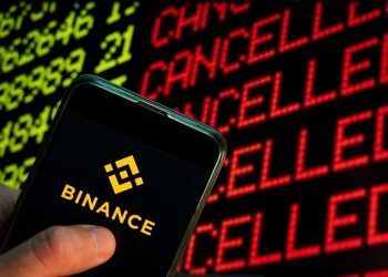 Binance suspends LUNA and UST withdrawals