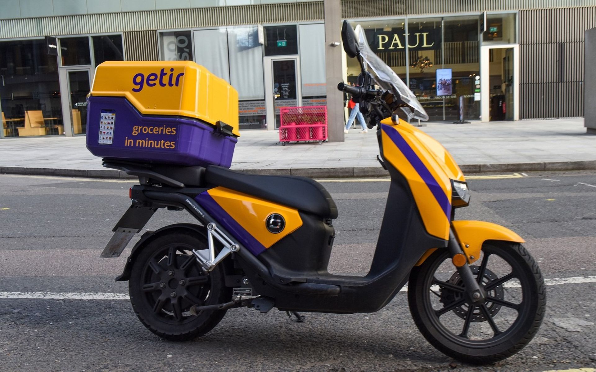 Turkish instant delivery startup is downsizing, Getir layoffs will affect 4480 people around the globe.